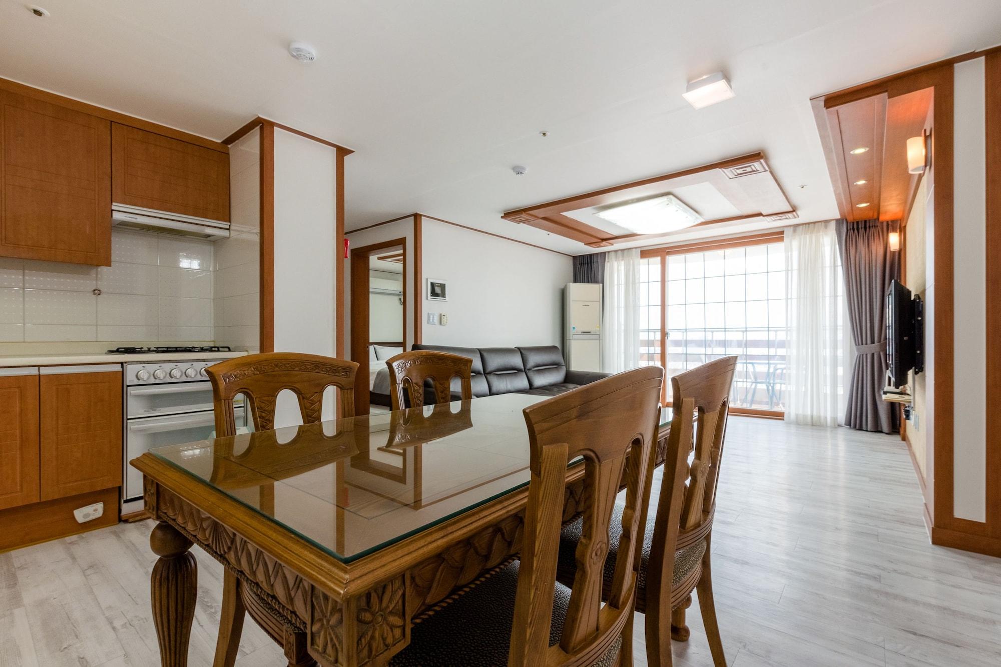 Home Fourest Resort Geoje Exterior photo
